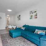 Apartment Cozy In El Duque By Altamarhomes