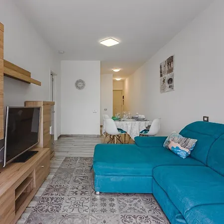 Апартаменти Cozy In El Duque By Altamarhomes *