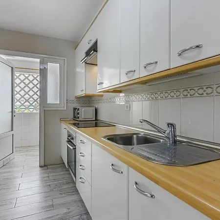 Cozy In El Duque By Altamarhomes أذيخي