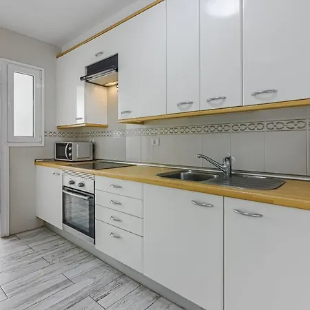 Cozy In El Duque By Altamarhomes אדחה